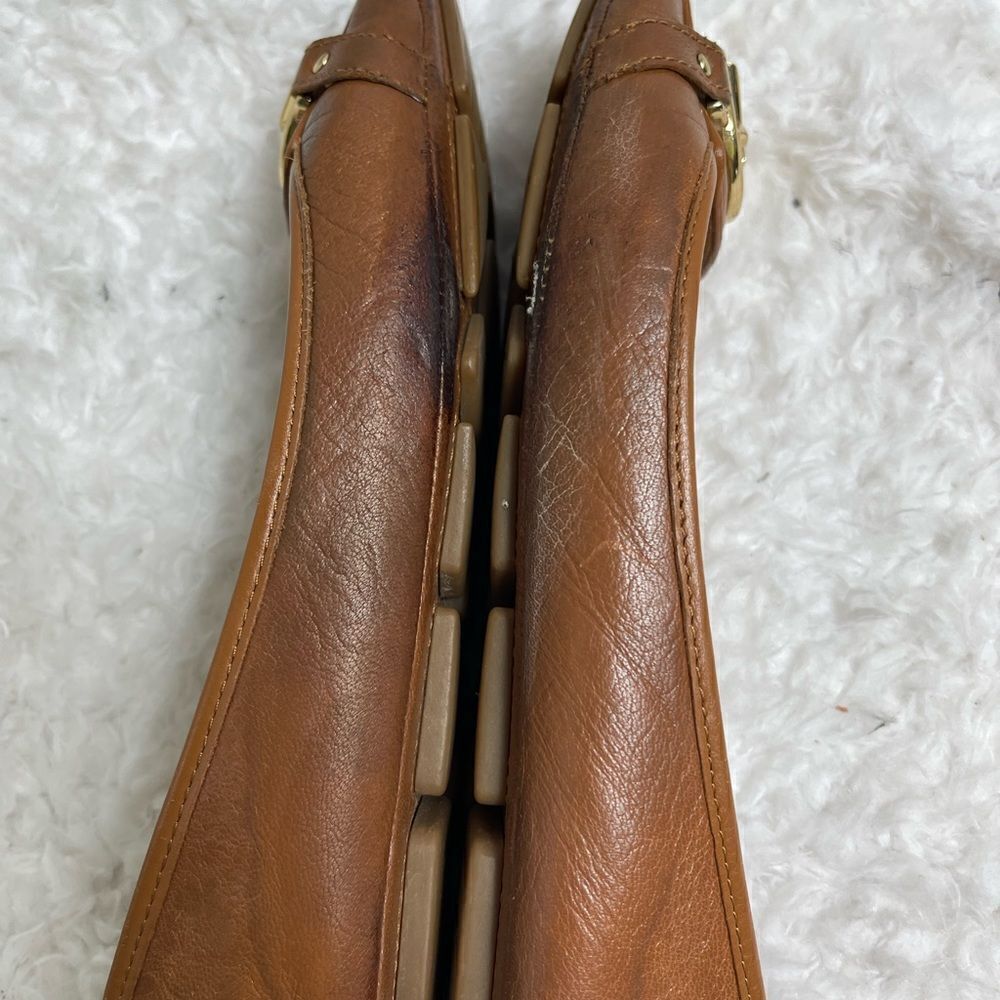 Michael Kors Fulton leather tan slip on flats with gold tone logo accent SZ7.5M - Picture 9 of 10